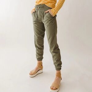 Albion Fit Destination Joggers in Olive
